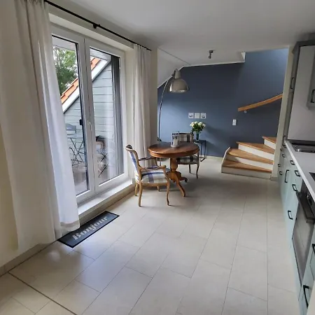 La Maisonette *