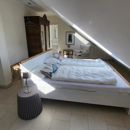 La Maisonette *
